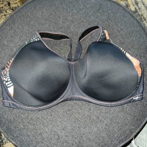 Freya sports bra size 36I